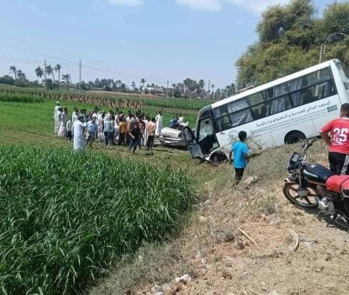 زاروها أحياء وعادوا إليها أموات.. مصرع أسرة كاملة في حادث تصادم بالمنيا