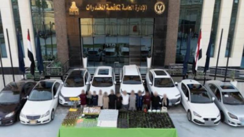 13 مجرم و7 أجانب.. حكاية أكبر شبكة مخدرات سقطت في قبضة الشرطة