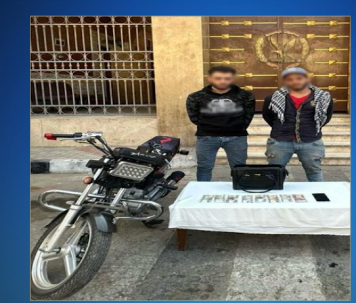 بالفيديو.. سقوط سيدة مسنّة ضحية ”خطف حقيبة” في طنطا وإصابة بالغة تنقلها إلى المستشفى العام