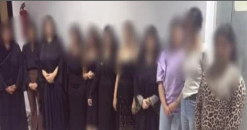 خدمة مساج تحولت إلى فخ.. تطبيق إلكتروني يكشف شبكة لممارسة الرذيلة