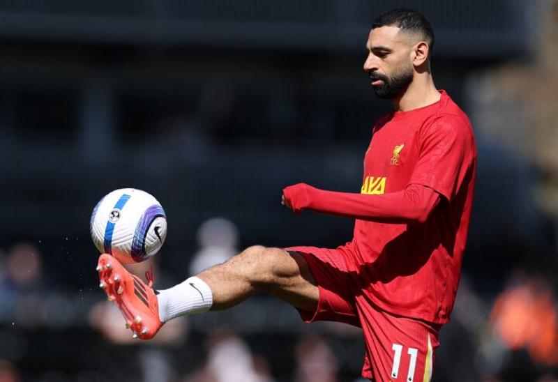 تراجع أداء محمد صلاح يثير الجدل في ليفربول.. حذف صورته بالقميص الأحمر يشعل التكهنات حول مستقبله