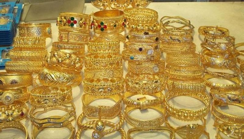 الذهب في مصر يرتفع رغم التراجع العالمي.. عيار 21 يتجاوز 5300 جنيه والمستثمرون يترقبون قرارات الفائدة الأمريكية
