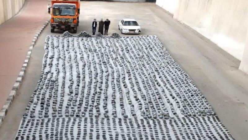 ضربة موجعة لتجار السموم.. سقوط 3 عناصر إجرامية شديدة الخطورة بالسويس