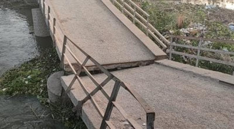 انهيار كوبرى مشاة على ترعة الإبراهيمية بطما فى سوهاج دون إصابات