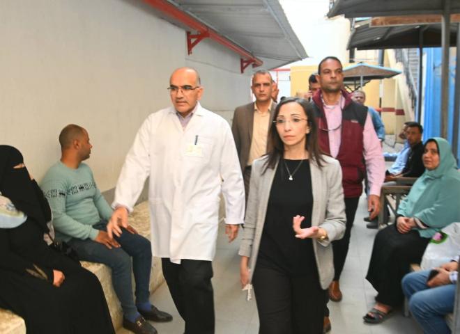 الدكتورة/ جاكلين عازر - محافظ البحيرة تتفقد معهد أورام دمنهور