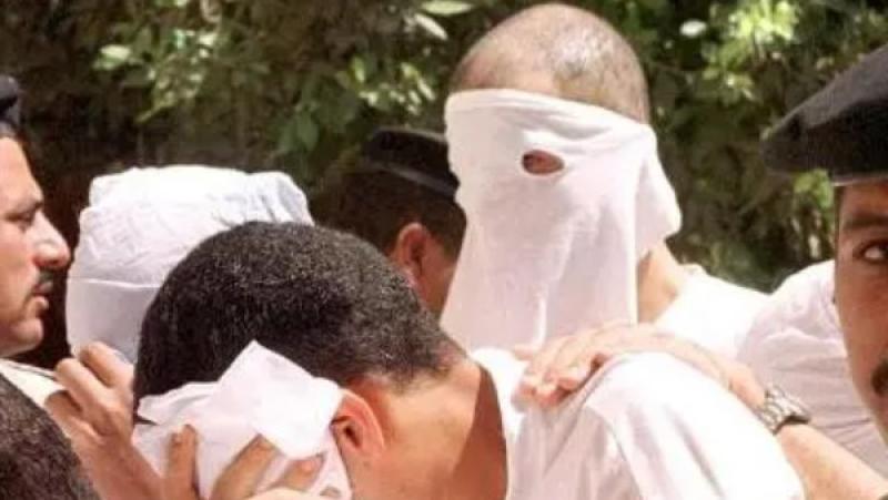 شبكة ابتزاز جنسي بالإسكندرية.. اصطياد الشباب وتصويرهم عاريي الجسد مقابل المال!