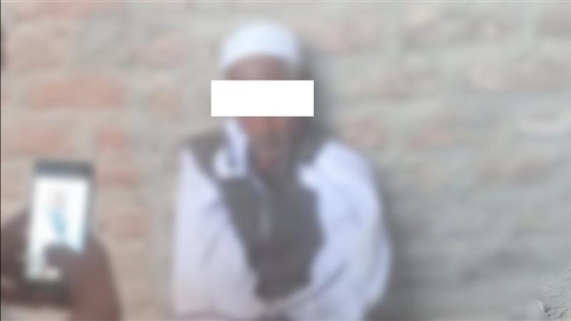احتجاز رجل مسن وتصويره عارياً في قنا بسبب خصومة ثأرية قديمة