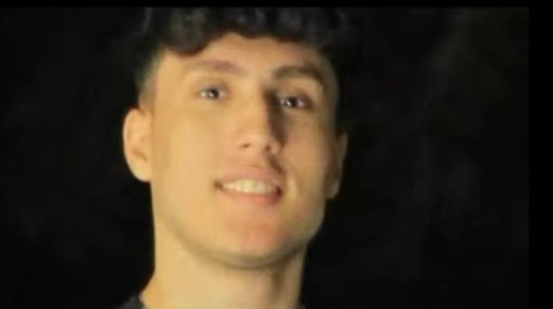 رحيل كريم يهزّ القلوب.. زوجة مكلومة وطفلة تبحث عن أبيها كل صباح