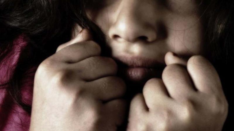 تفاصيل صادمة في مدينة نصر.. اعتداء متكرر من الأب ينتهي بإنجاب طفلة لولد من الأصول