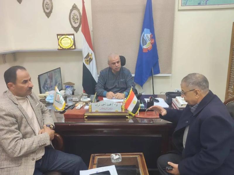 عقد اللقاء الجماهيري لبحث مشاكل المواطنين بديوان الوحدة المحلية بحوش عيسي