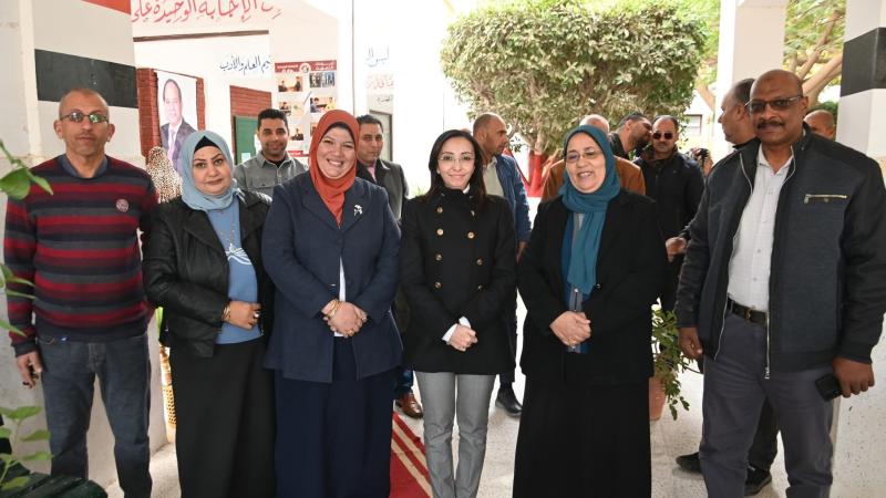 محافظ البحيرة تتفقد عدد من لجان إنتخابات مجلس النواب بحوش عيسى  وتؤكد إنتظام العملية الإنتخابية
