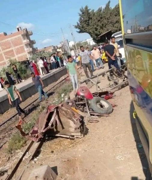 مأساة على طريق دار السلام بسوهاج.. وفاة طالبة وإصابة أخريات في انقلاب تروسيكل خلال عودتهن من المدرسة