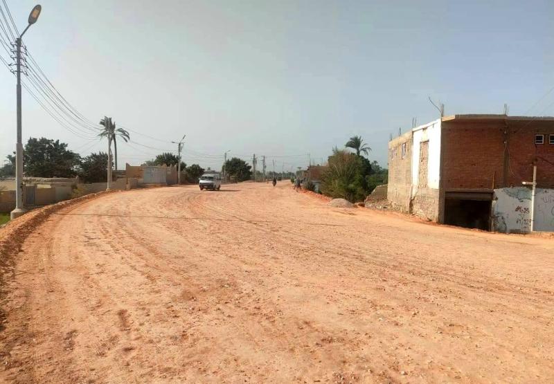 محافظ سوهاج: استكمال أعمال تمهيد طريق جرجا -العوامر- بيت داود تمهيدا للرصف