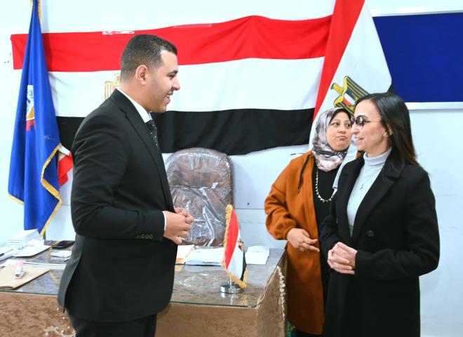 مع أول أيام جولة الإعادة لإنتخابات مجلس النواب   محافظ البحيرة تتفقد عدد من اللجان الإنتخابية بدمنهور