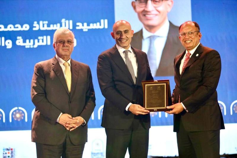 وزيرا التعليم العالي والتربية والتعليم ومحافظ القاهرة يشهدون احتفالية جامعة العاصمة باليوبيل الذهبي.. 50 عامًا من العطاء والتميز