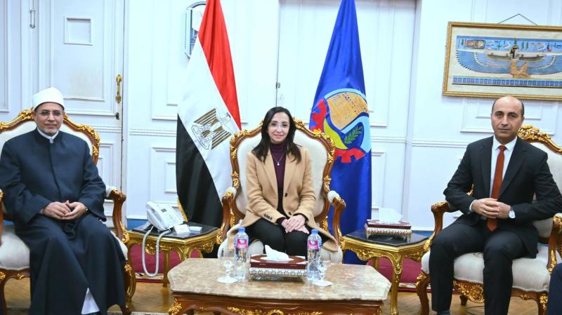 محافظ البحيرة تستقبل رئيس جامعة الأزهر في مستهل جولته لوضع حجر الأساس لمبنى المجمع التعليمي وإفتتاح كلية الطب البيطري