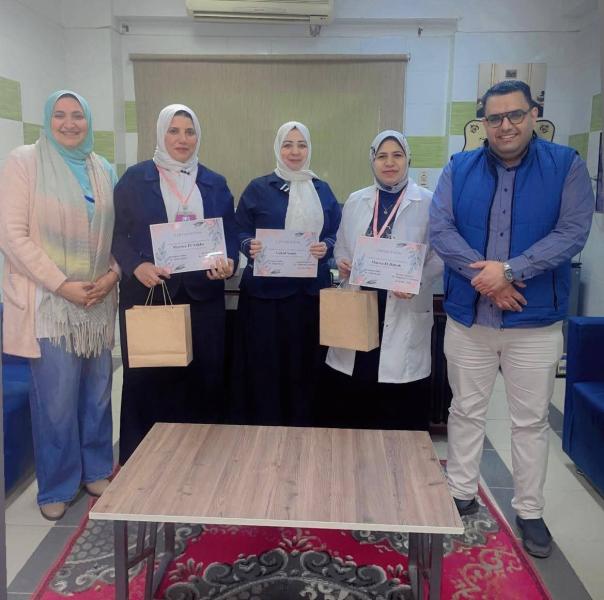 تكريم ”كتيبة الإنجاز” بالمكتب الفني لمستشفى حميات دمنهور