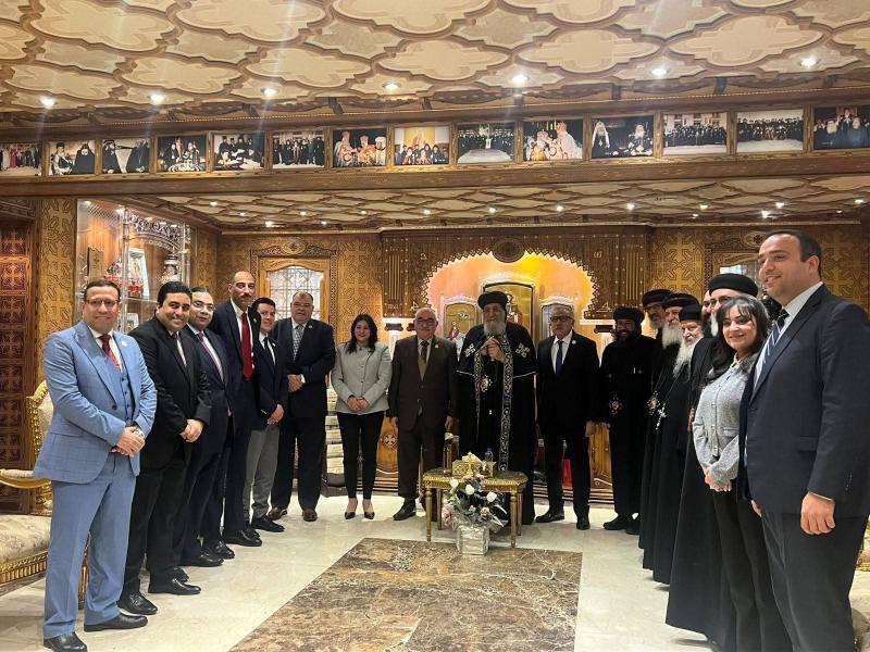 رئيس هيئة قضايا الدولة يزور الكاتدرائية المرقسية لتهنئة قداسة البابا بعيد الميلاد المجيد