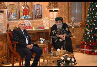 رئيس مجلس الشيوخ قدم التهنئة لقداسة البابا تواضروس الثاني، بابا الإسكندرية وبطريرك الكرازة المرقسية، بمناسبة عيد الميلاد المجيد.