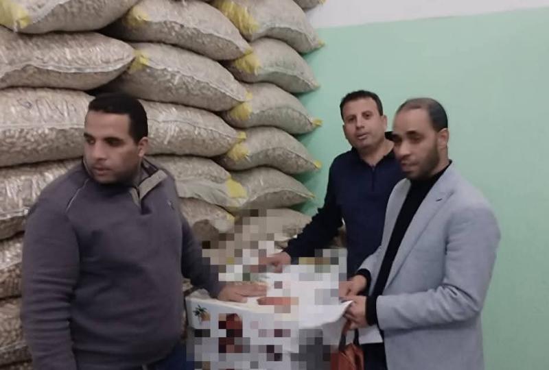 ضبط 9 اكياس منظفات زنه 27 كجم ، 50 عبوه كلور منتهيه الصلاحيه داخل إحدى المحلات بإيتائ البارود