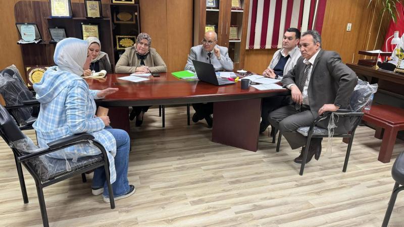 لجنة اختيار المتميزين للتكليف بوظائف إشرافية و قيادية تواصل اجراء المقابلات الشخصية مع السادة المتقدمين للإعلان