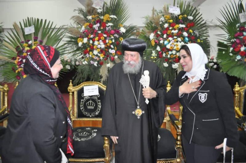 النائبة البرلمانية نيفين الكاتب تزور كنيسة المزرعة بدمنهور لتهنئة الإخوة الأقباط بعيد الميلاد المجيد