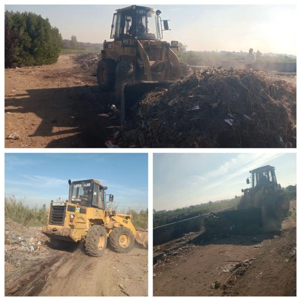 فى إستجابة فورية لشكوى أهالي قرية ”شنديد” بمركز إيتاي البارود ...  رفع المخلفات وتمهيد طريق الأراضي الزراعية على جسر المصرف للحفاظ على صحة المواطنين