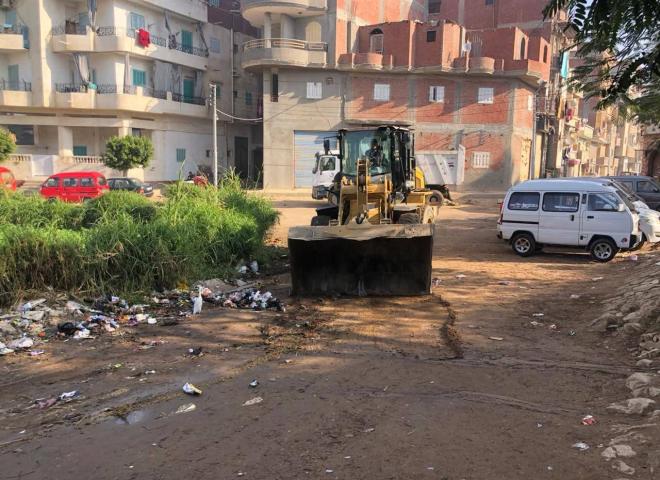 حملات نظافة مكثفة بشوارع أبو المطامير