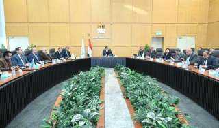 وزير الإسكان يتابع الموقف التنفيذي لمشروعات المبادرة الرئاسية ”حياة كريمة” لتطوير قرى الريف المصري