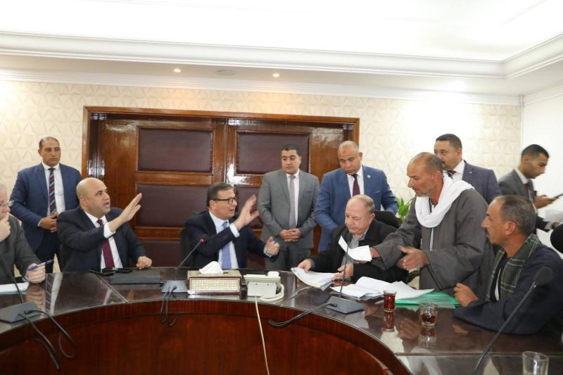 وزير الزراعة يوجه بوقف المحاضر الجنائية ضد منتفعي الإصلاح الزراعي الجادين مراعاة للبعد الاجتماعي والظروف الاقتصادية