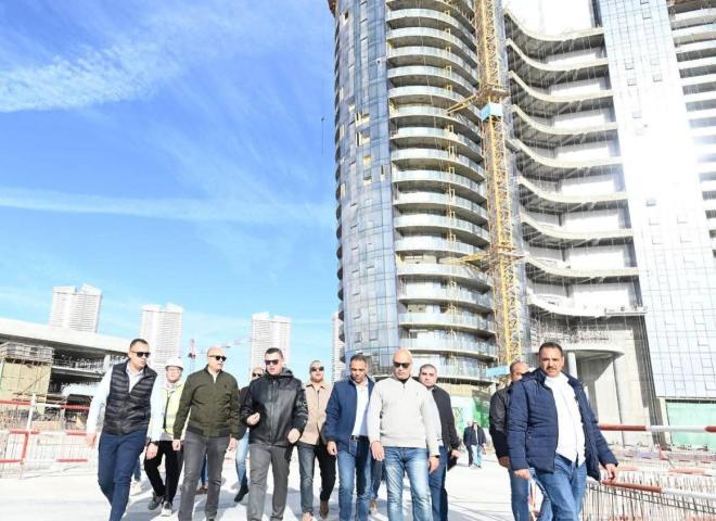 وزير الإسكان يتابع موقف تنفيذ أبراج ”الداون تاون” بمدينة العلمين الجديدة