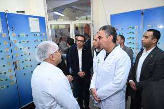 الدكتور شريف فاروق وزير التموين والتجارة الداخلية ومحافظ المنيا يتفقدان مصنع سكر أبو قرقاص مع بداية موسم حصاد قصب السكر، والمرور على عدد من الأنشطة التموينية بالمحافظة