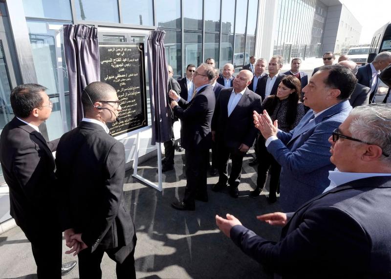 رئيس الوزراء يفتتح مجمع مصانع ”إيليت سولار” لتكنولوجيا الطاقة الشمسية بالمنطقة الصناعية بالسخنة باستثمارات تبلغ 116 مليون دولار