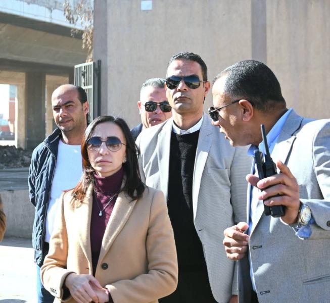 خلال جولتها الميدانية اليوم .. محافظ البحيرة تتفقد المحطة الوسيطة بدمنهور وتتابع آليات جمع ونقل المخلفات