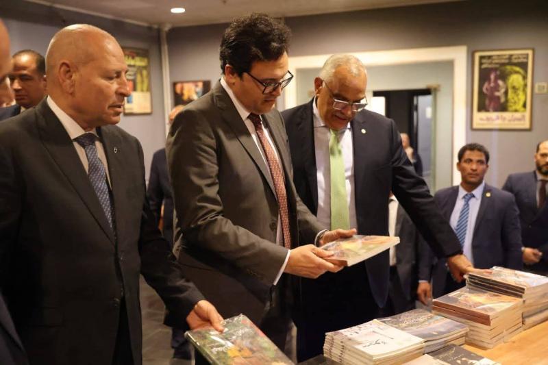 وزير الثقافة يشهد ندوة وحفل إطلاق كتاب «المعادي.. لمحات من تاريخ وتراث الضاحية الخضراء» ويُثمّن جهود «التنسيق الحضاري» في توثيق الذاكرة العمرانية والمعمارية