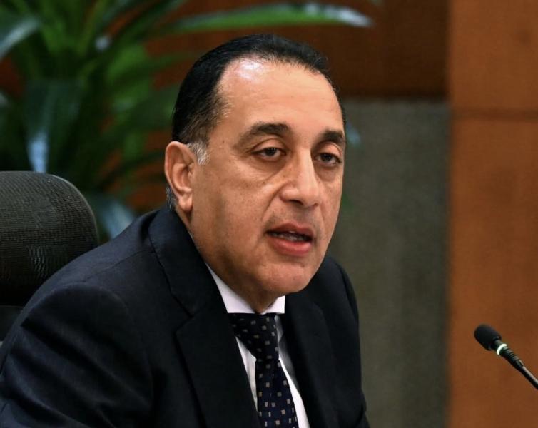 رئيس الوزراء يهنئ المستشار هشام بدوي لانتخابه رئيساً لمجلس النواب