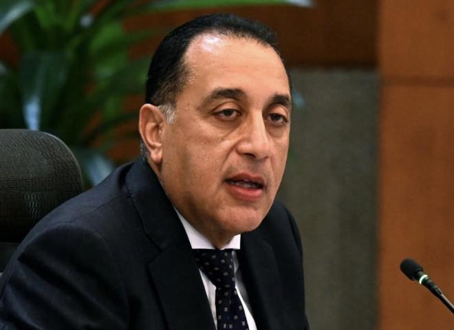 رئيس الوزراء يهنئ المستشار هشام بدوي لانتخابه رئيساً لمجلس النواب