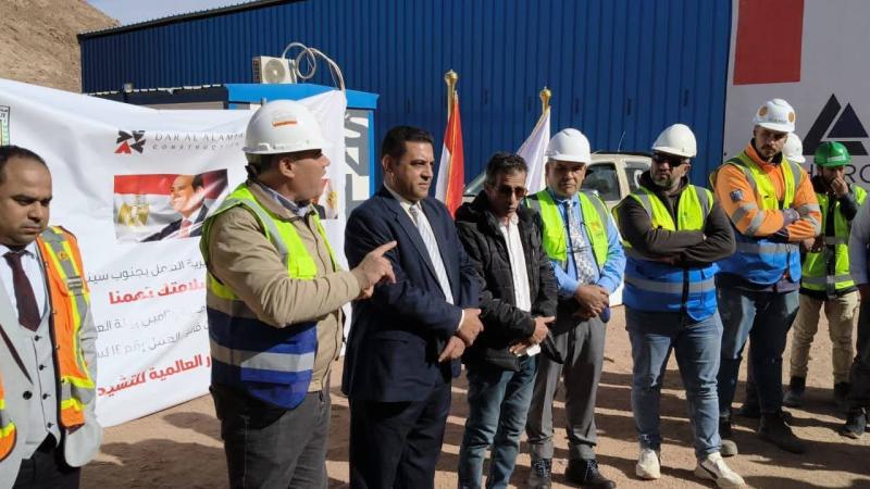 لتعزيز السلامة المهنية وحماية العمال..   ▪︎وزارة العمل تُطلق مبادرة «سلامتك تهمنا» بموقع مشروع التجلي الأعظم بسانت كاترين