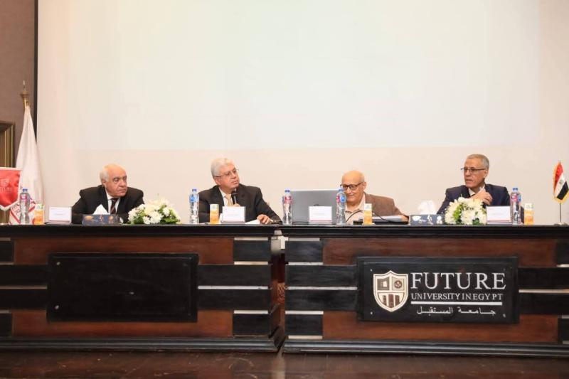وزير التعليم العالي يترأس اجتماع مجلس الجامعات الخاصة بجامعة المستقبل