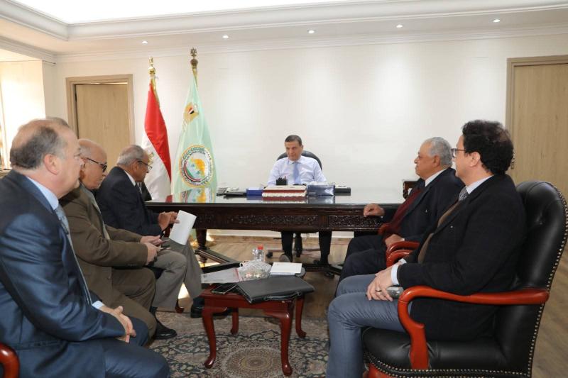 وزير الزراعة يستقبل مجلس إدارة ”فلاحة البساتين” ويبحث سبل تعزيز التعاون المشترك