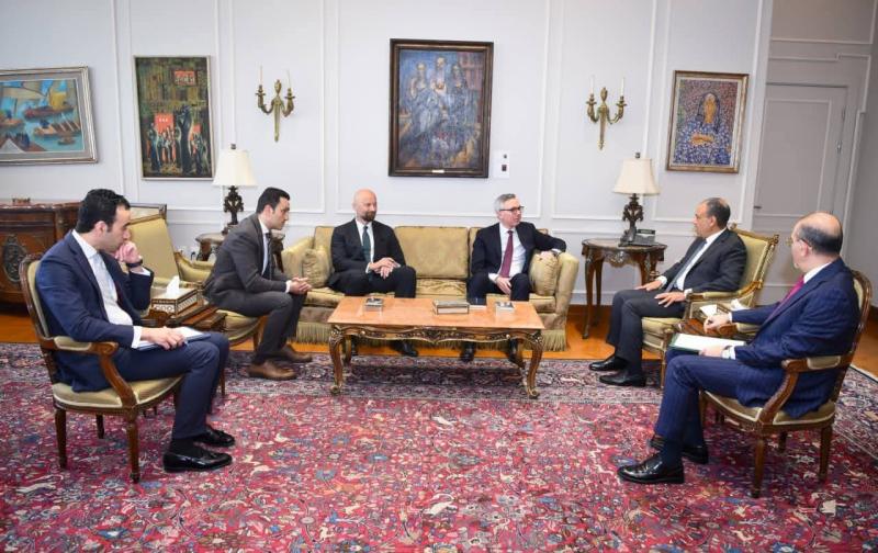 وزير الخارجية يلتقي الرئيس التنفيذي لشركة ”سكاتك” النرويجية