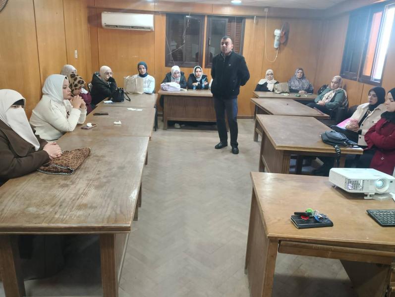 إدارة تنمية الأسرة بالمديرية تنفذ دورة تدريبية لرفع كفاءة الأطباء العاملين في مجال تنمية الأسرة ، و تحسين الخصائص السكانية