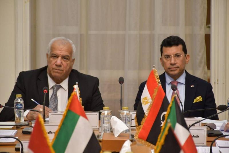 بمقر الجامعة العربية وبحضور وزراء الشباب والرياضة العرب..  ▪︎وزير الشباب والرياضة يترأس أعمال المكتب التنفيذي لمجلس وزراء الشباب والرياضة العرب
