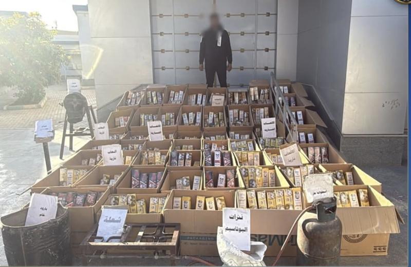 ضبط شخص بالفيوم وبحوزته 700ألف قطعة ألعاب نارية