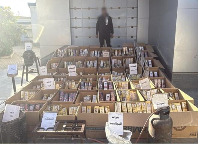 ضبط شخص بالفيوم وبحوزته 700ألف قطعة ألعاب نارية