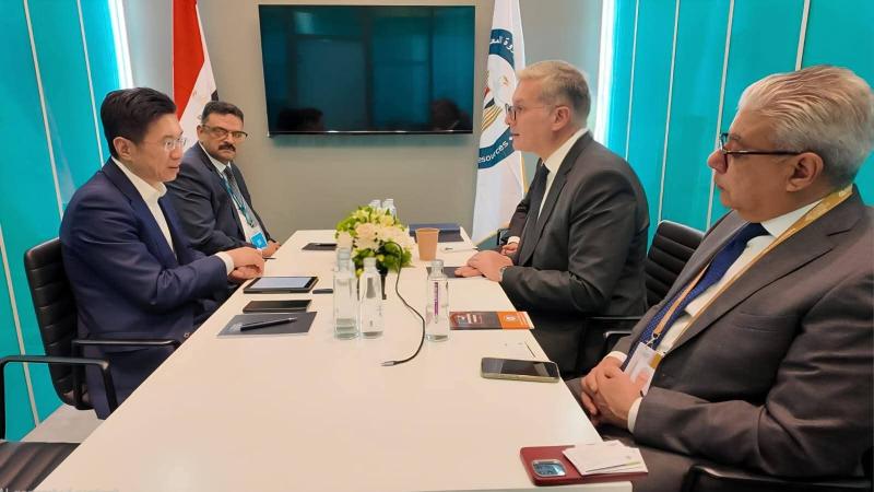 • وزير البترول والثروة المعدنية يناقش مع شركات صينية وبرازيلية كبري للتعدين مجالات الاستثمار في مصر