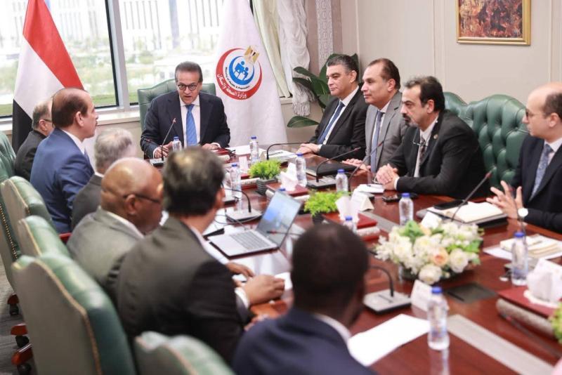 نائب رئيس الوزراء وزير الصحة يستقبل وفد المعهد الدولي للقاحات (IVI) لبحث تعزيز الشراكة في إنتاج اللقاحات