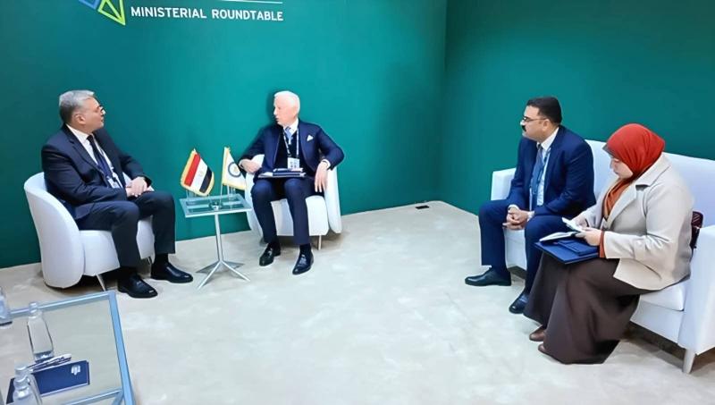 وزير البترول والثروة المعدنية يبحث مع رئيس ”ريو تينتو” العالمية وضع مصر على خارطة استثمارات المجموعة خلال مؤتمر التعدين الدولي بالرياض