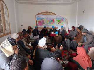 ندوات ودراسات إستبيانية لتأثير التغيرات المناخية على الأراضى الزراعية والمزارع السمكية بزراعة البحيرة