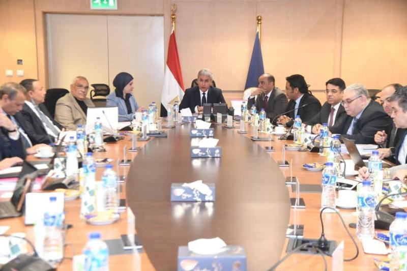 وزير السياحة والآثار يترأس اجتماع مجلس إدارة المجلس الأعلى للآثار  - الموافقة على تمديد فترة معرض ”كنوز الفراعنة” بروما